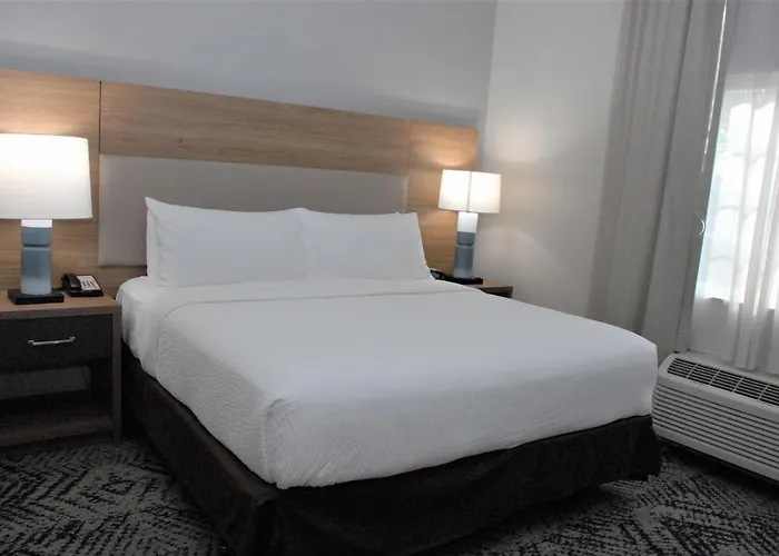 Hotel Candlewood By Ihg 2*