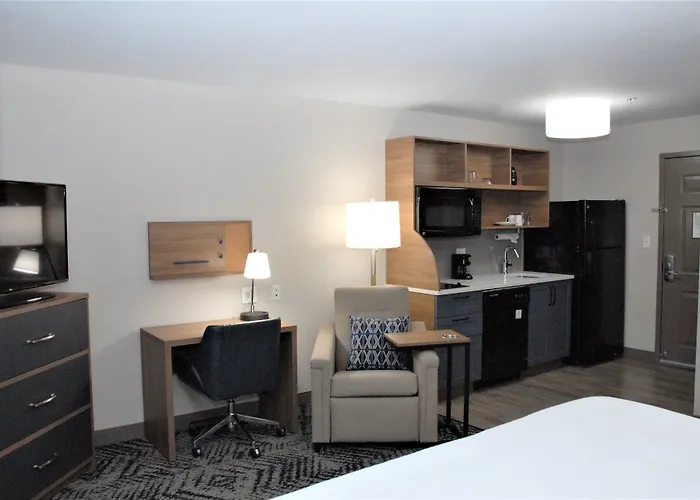 Candlewood By Ihg Hotel Tallahassee