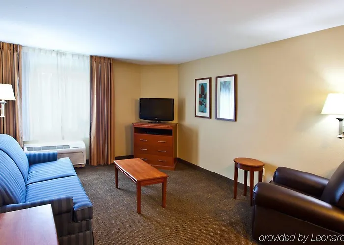 Candlewood By Ihg Hotel Tallahassee